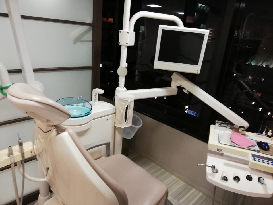 【歯科医師インタビュー】矯正治療法と成功のための医院選択ポイント